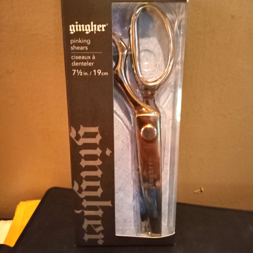 GINGHER Pinking Shears